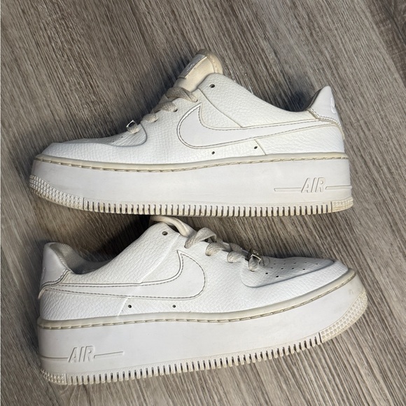 Nike Women's White Air Force 1 Sneakers - Picture 1 of 4